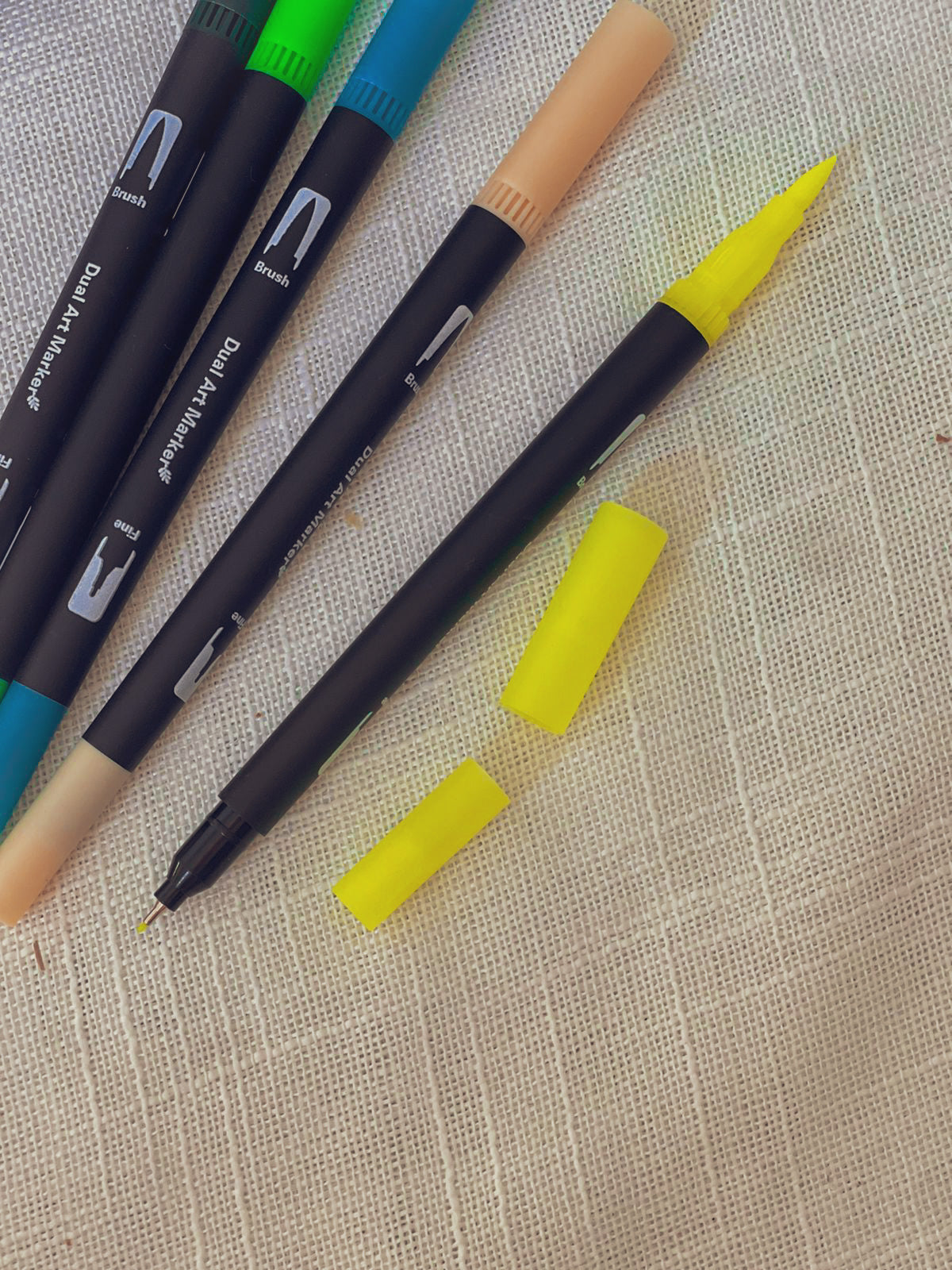 72 Double Brush Marker Pens Colors