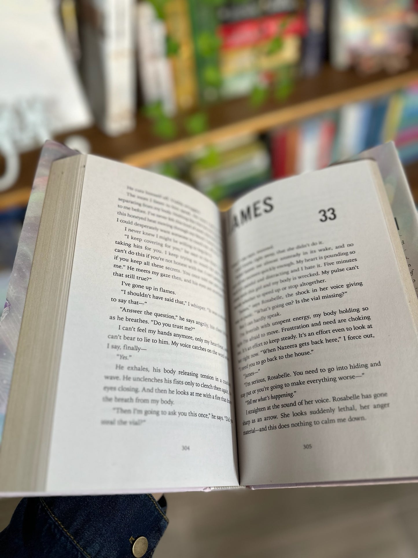 Release Me (Deluxe Limited Edition) (Shatter Me: Series Two, 2)