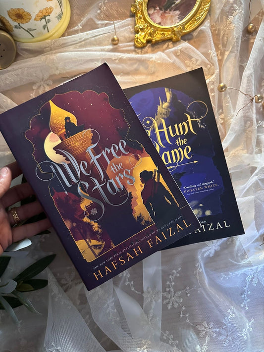 We Hunt the Flame
(Sands of Arawiya, 1) | Hafsah Faizal