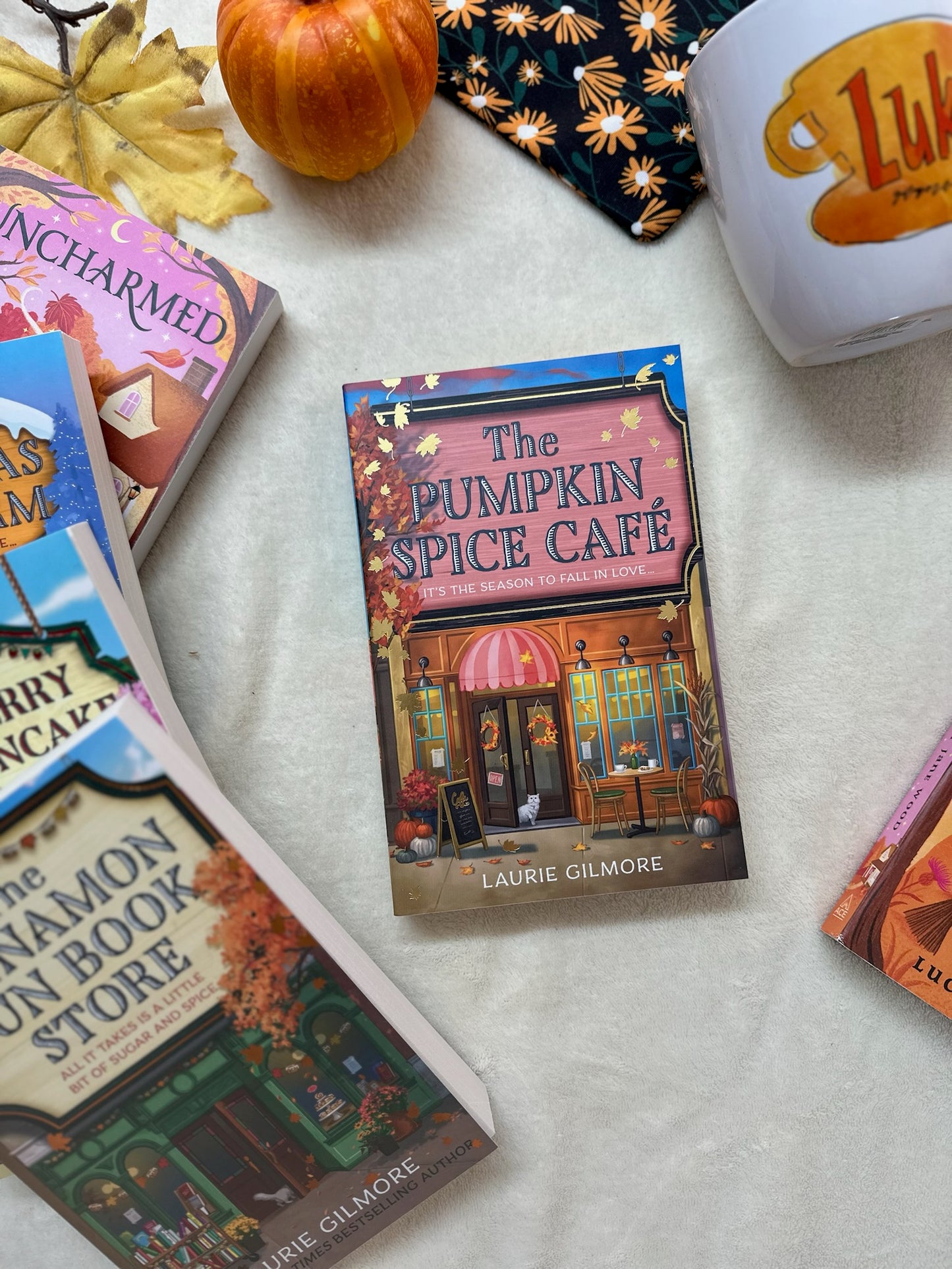 The Pumpkin Spice Café : Cozy Fall Novel , Dream Harbor