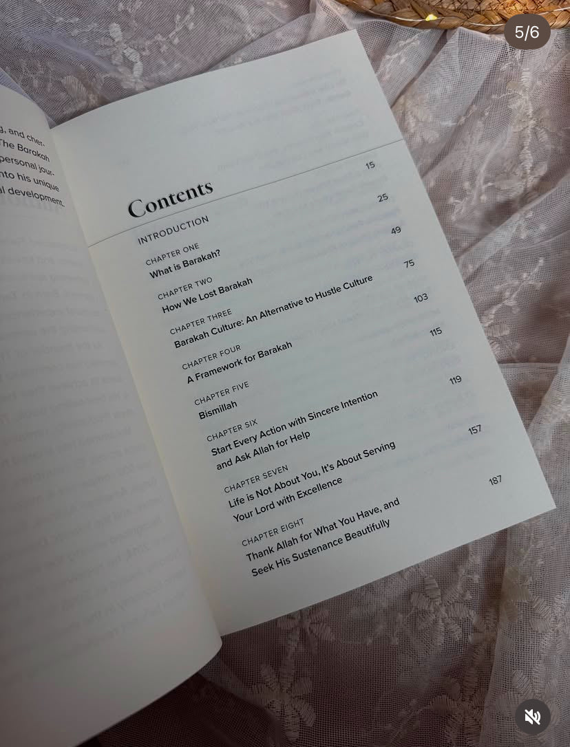 The Barakah Effect: More With Less / Hardcover
