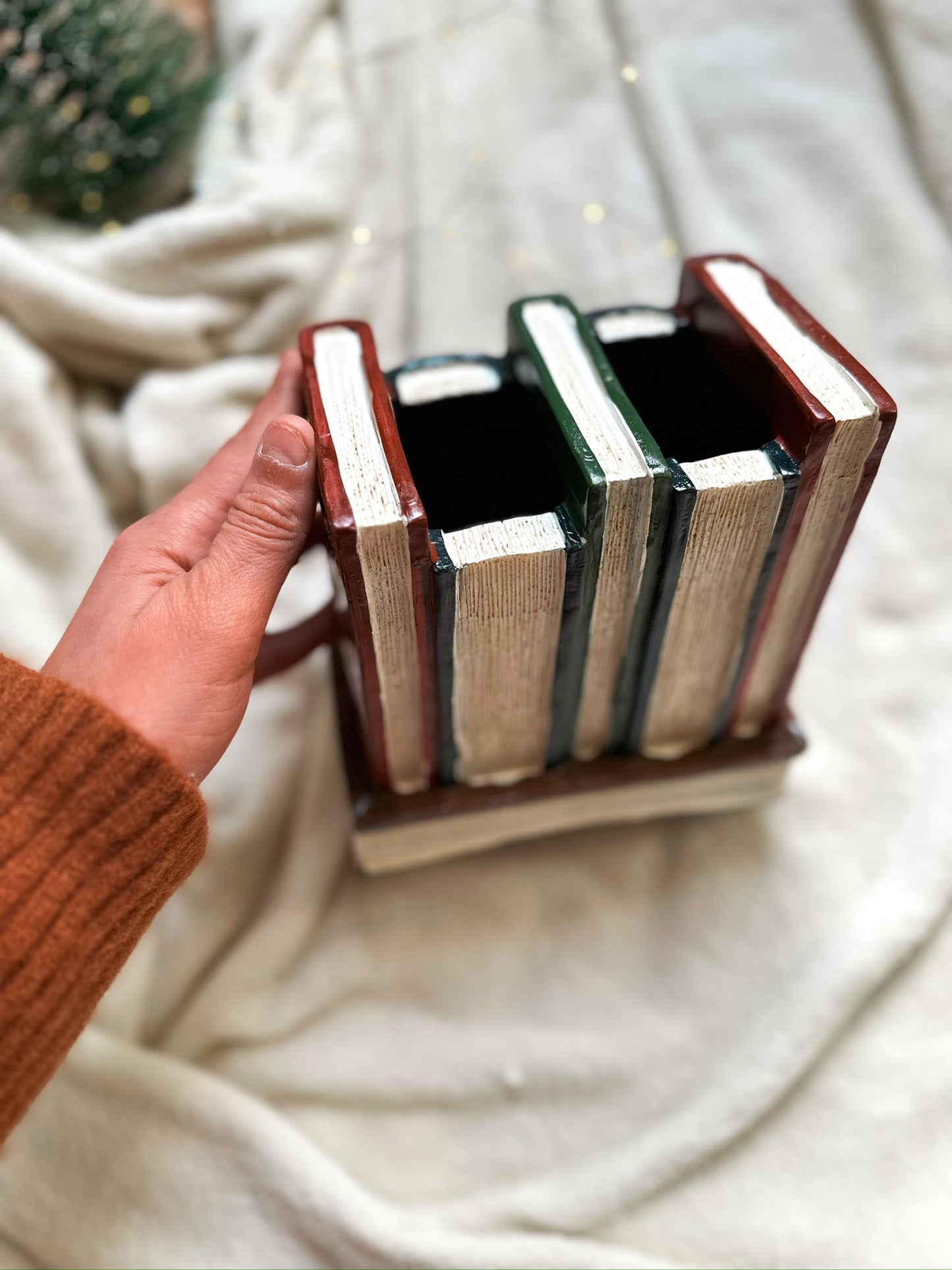 حامل اقلام، الوان للمكتب او منظّم على شكل كتب