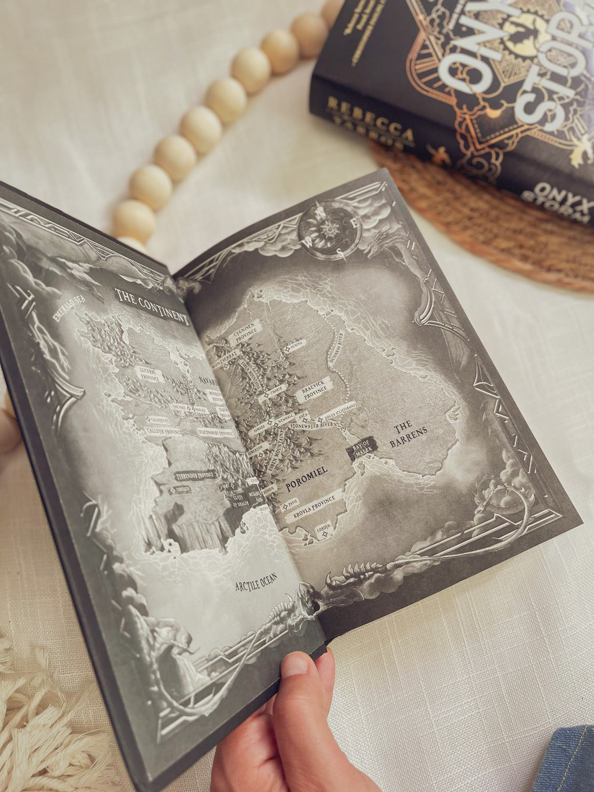 Onyx Storm (Hardcover ) (The Empyrean, 3)
