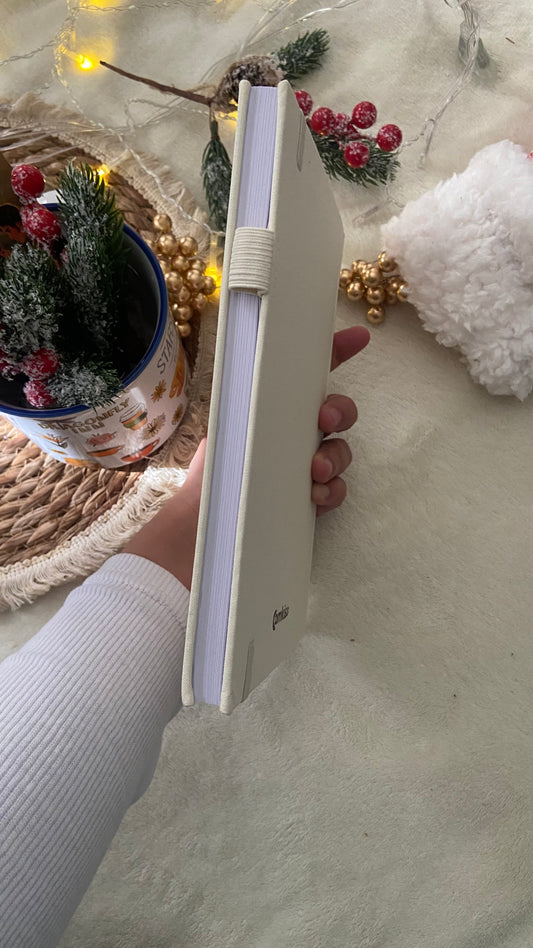 Reading Journal for Book Lovers - 75 Book Journal Reading Log for Book Tracking, A5 Linen Book