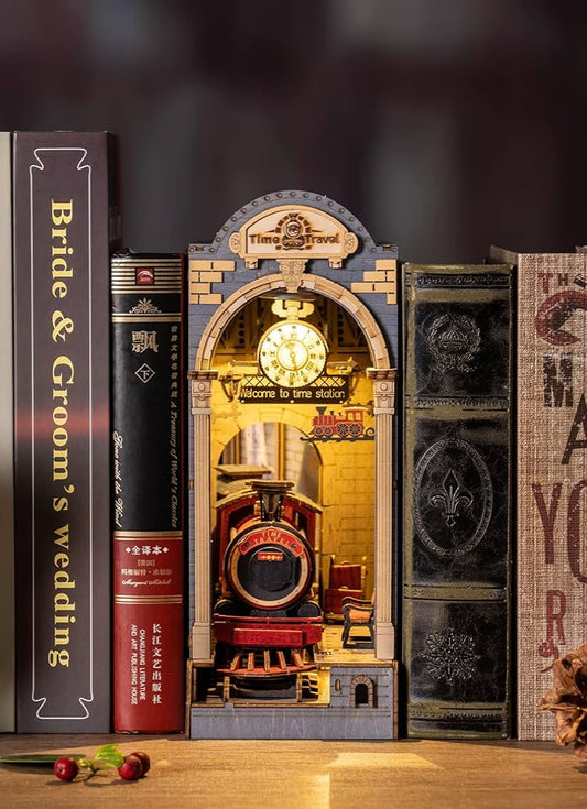 Time Travel Booknook (Hogwarts Express Inspired)