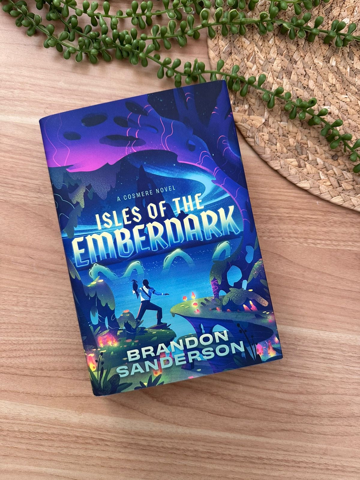Isles of the Emberdark: A Cosmere Novel (Secret Projects)