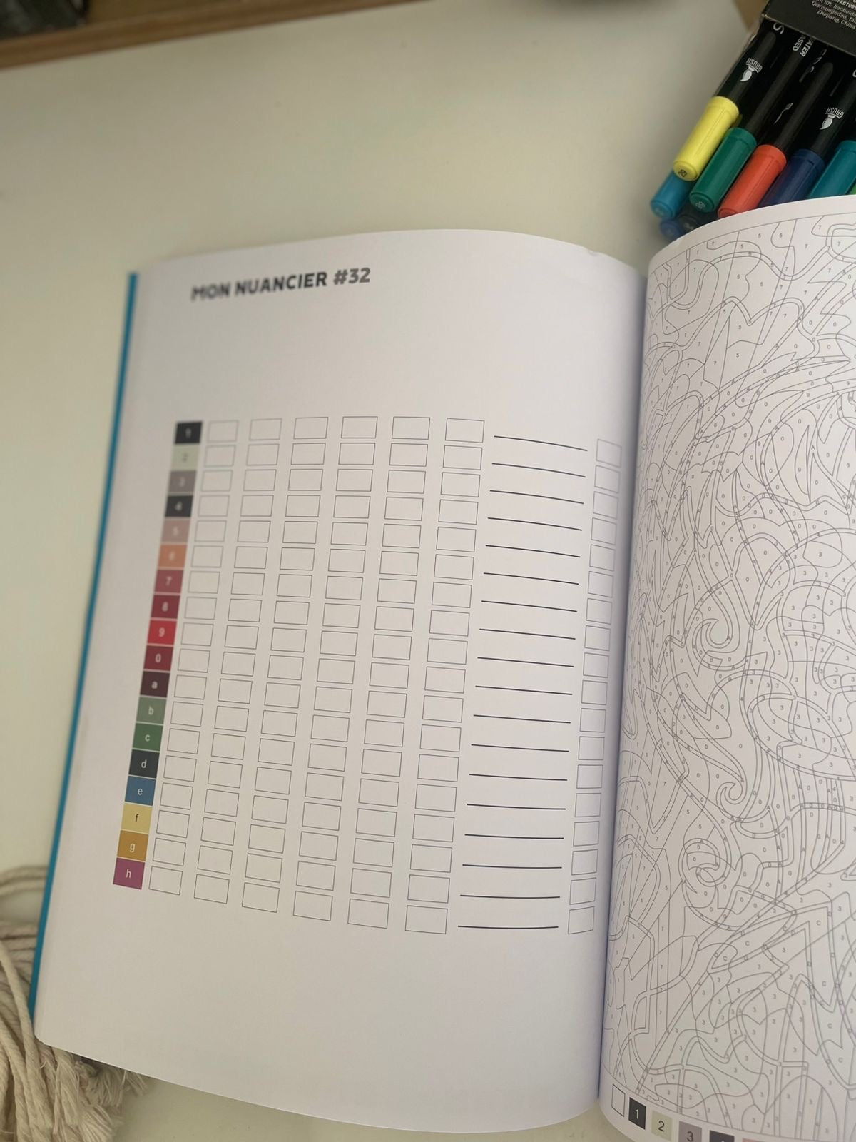 Mystery Disney  Coloring Book- Spécial film