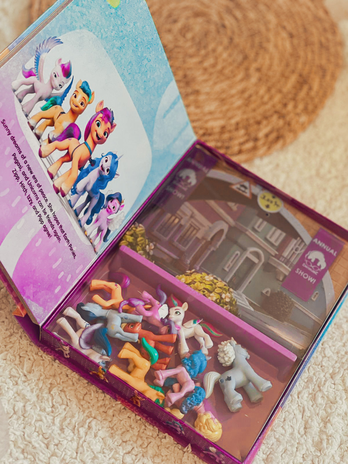 My Little Pony Book with Toys & Playing Mat