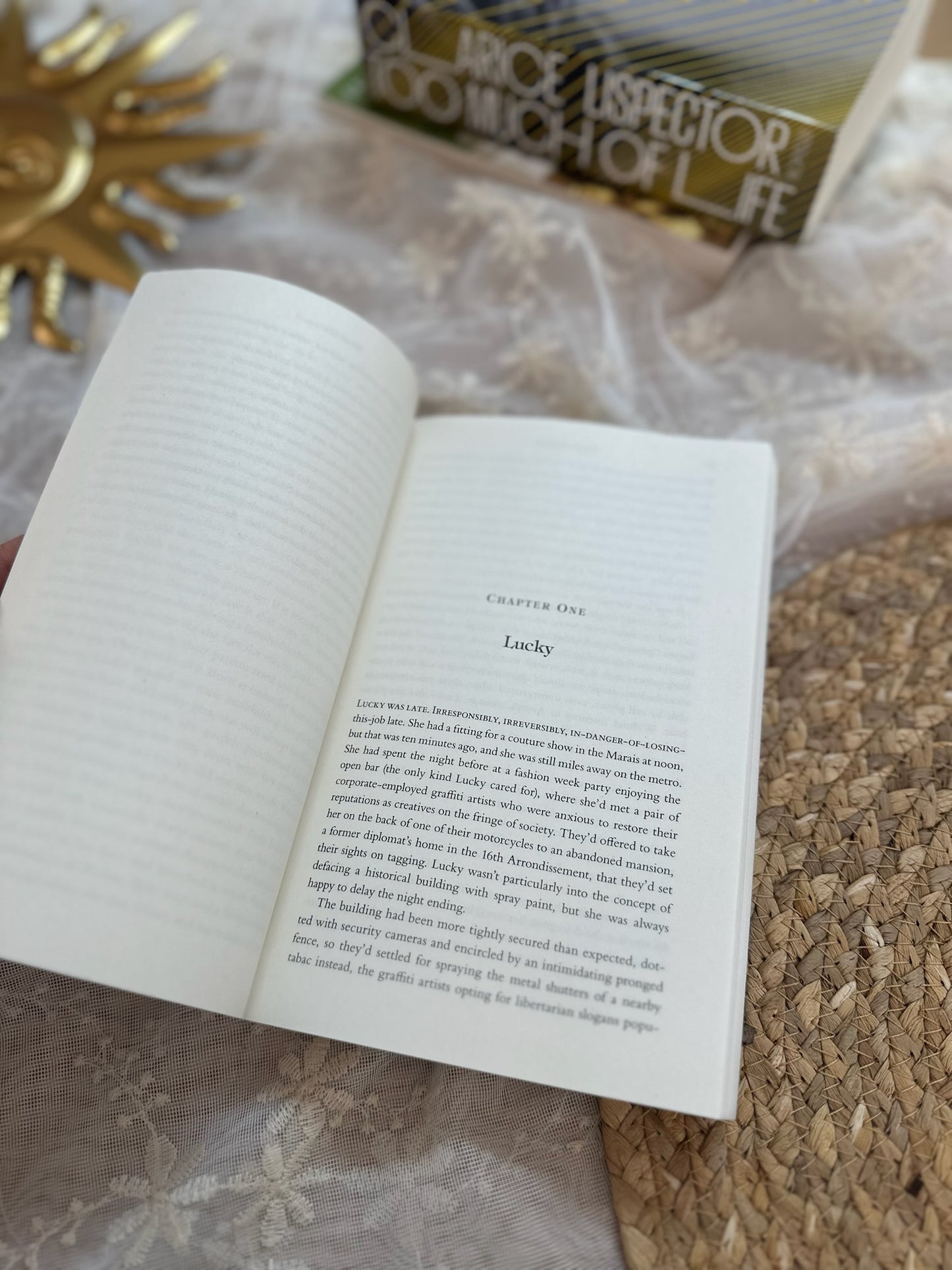 Blue Sisters | Coco Mellors; A Novel