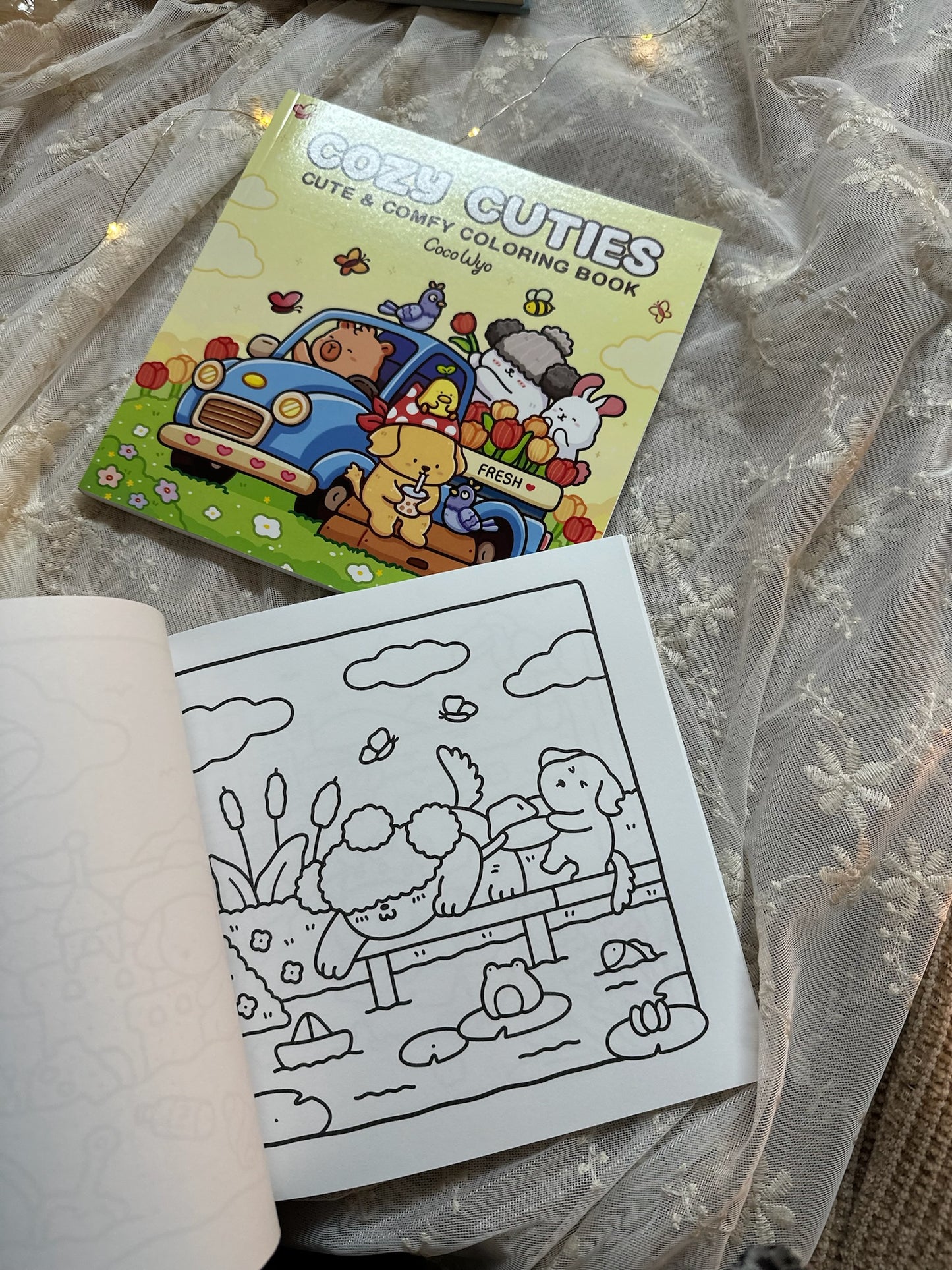 Cozy Cuties: Coloring Book for Adults and Kids (Cozy Spaces Coloring)