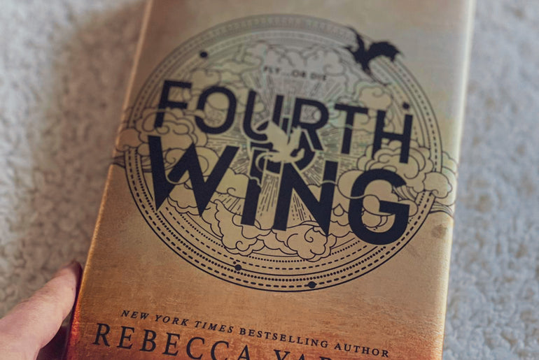 Fourth Wing (HardCover)