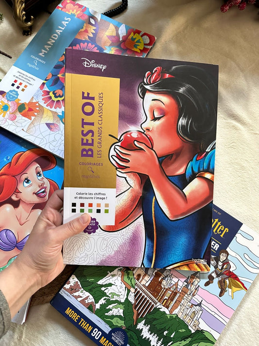 Mystery Disney  Coloring Book
 - classiques Best of