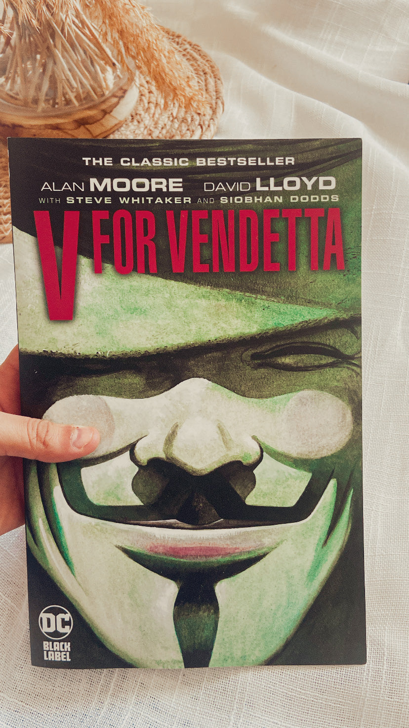 V for Vendetta Book & Mask Set