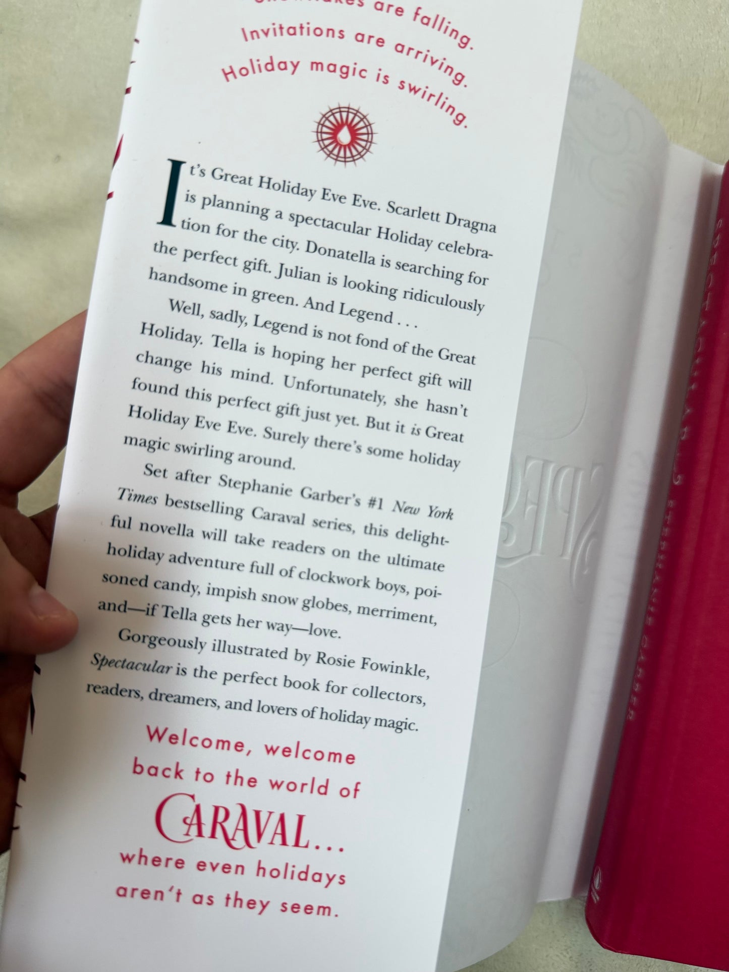 Spectacular: A Caraval Holiday Novella (Caraval, 4)
