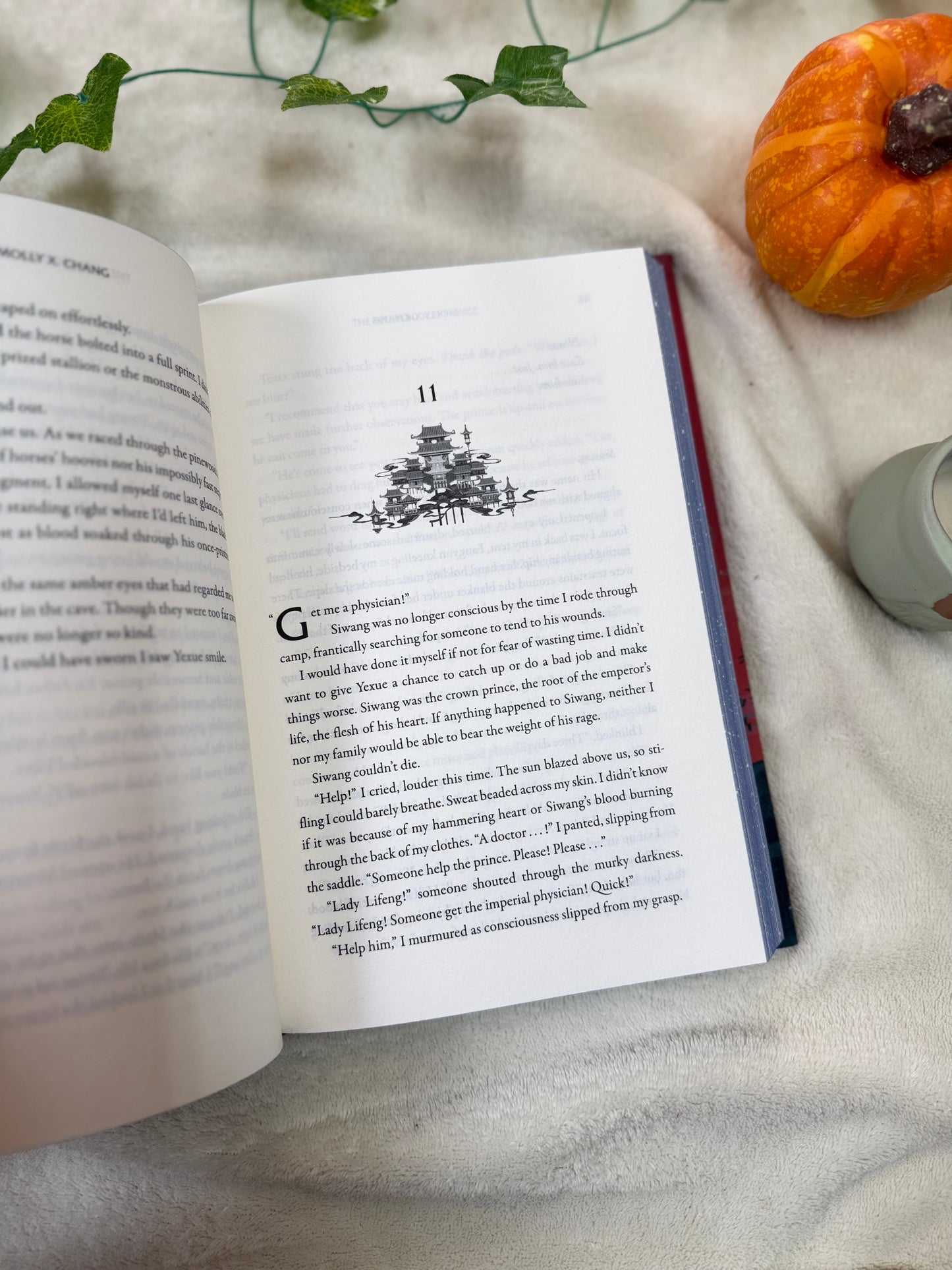 The Nightblood Prince : Two princes. One prophecy. A fate she cannot outrun , Sprayed Edges