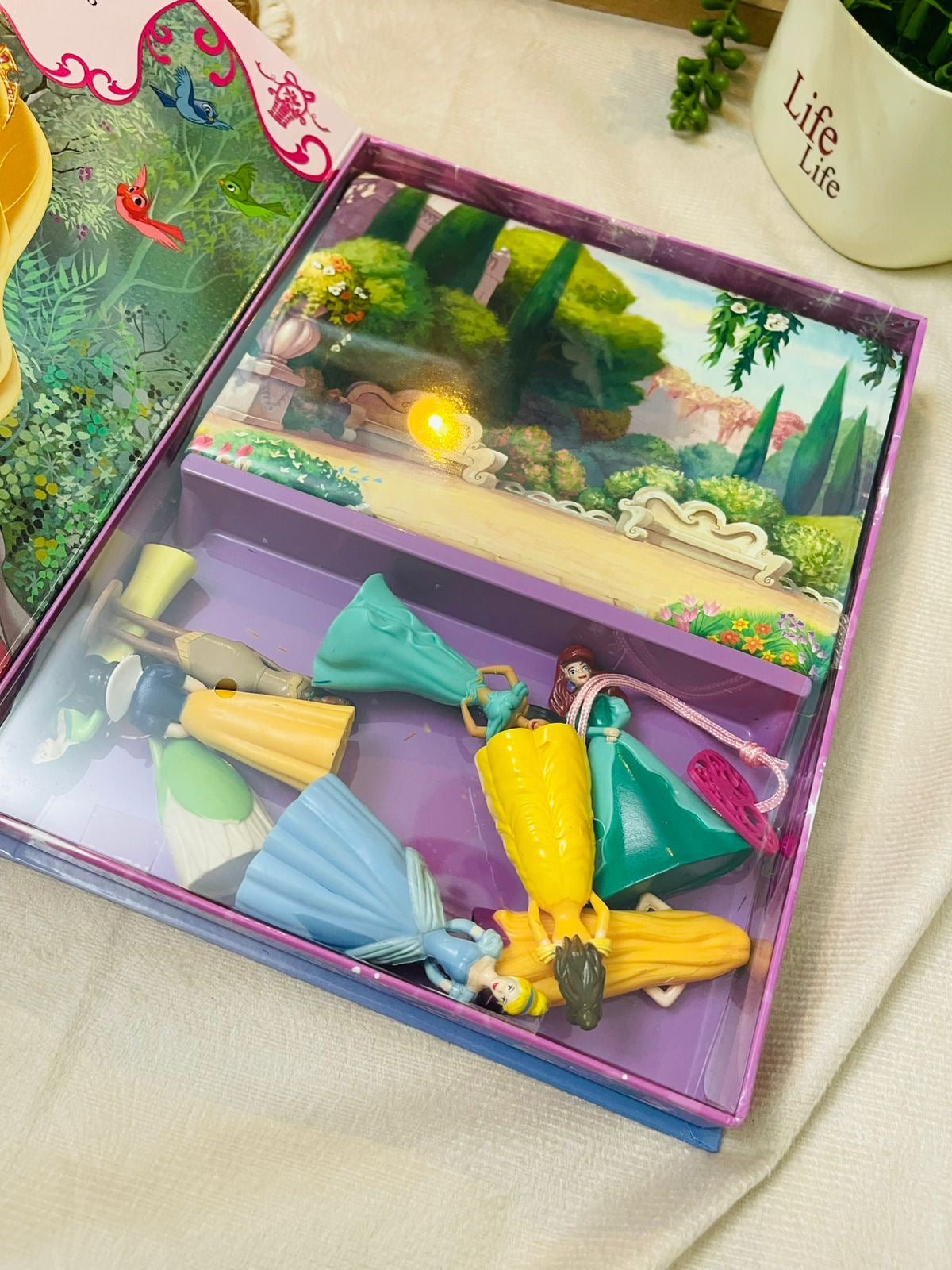 Princess My Busy Books - Storybook, 10 figurines, playmat