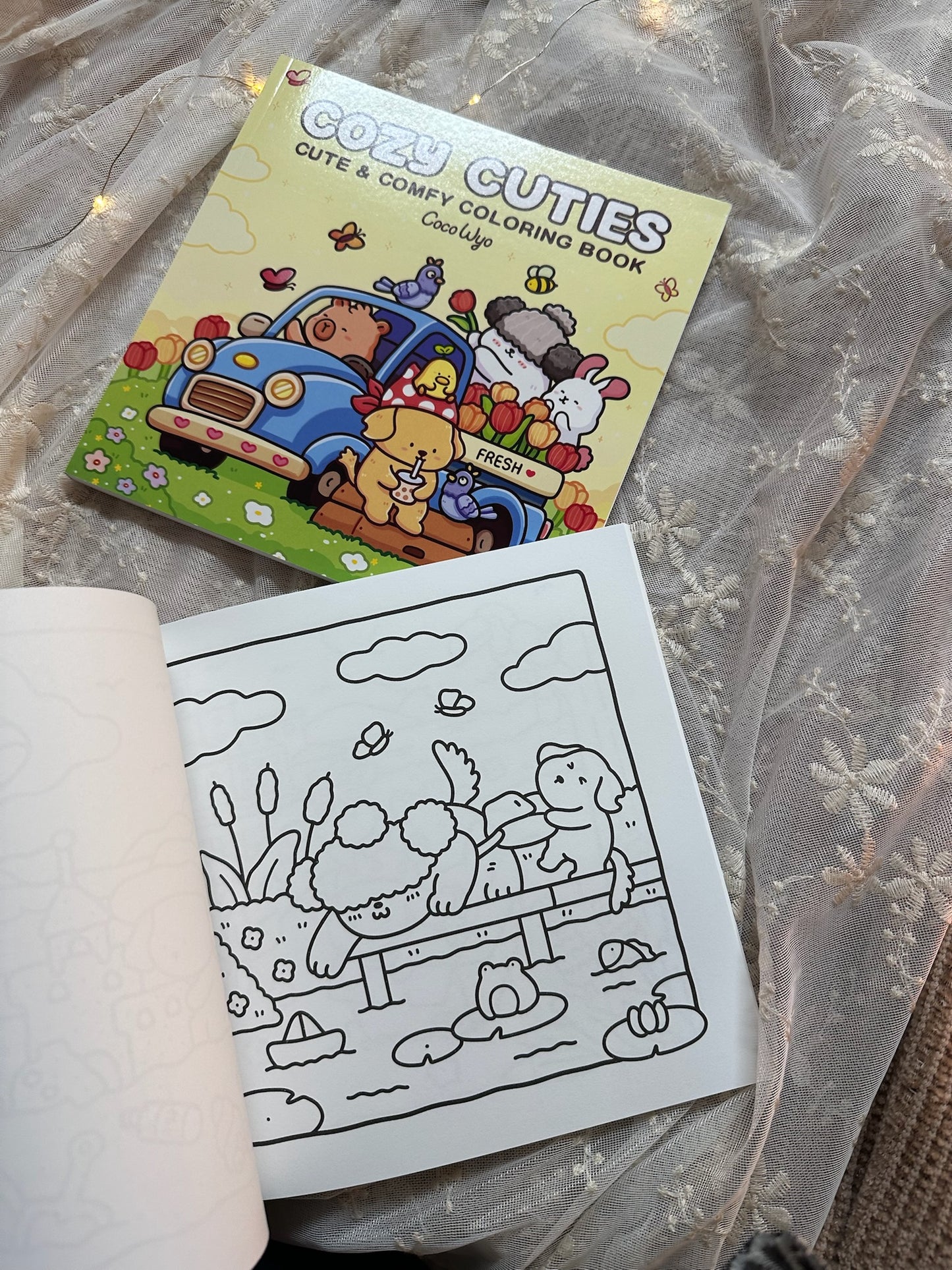 Cozy Cuties: Coloring Book for Adults and Kids (Cozy Spaces Coloring)
