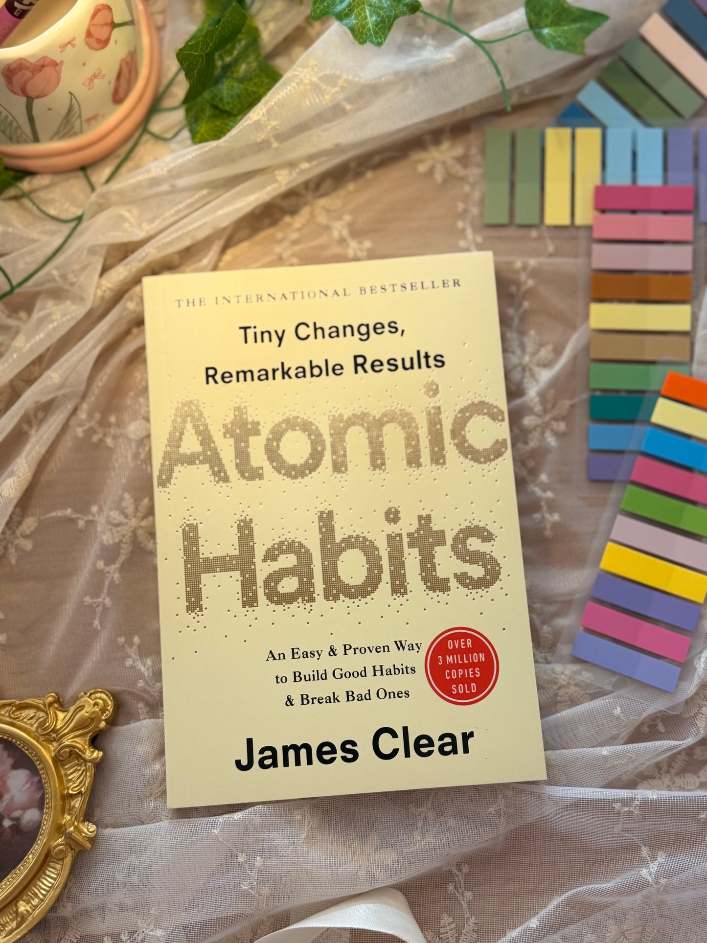 Atomic Habits: An Easy & Proven Way to Build Good Habits & Break Bad Ones