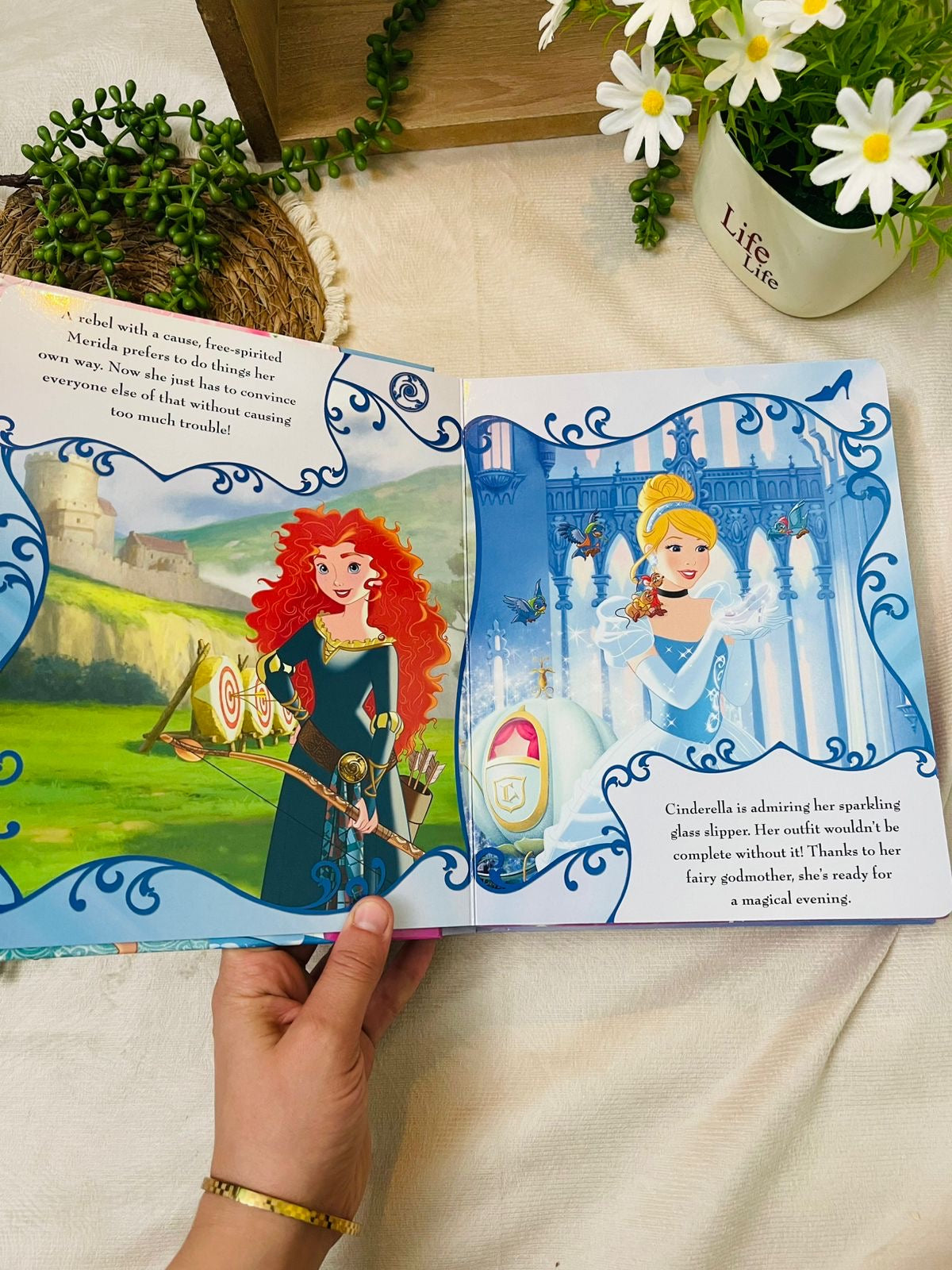 Princess My Busy Books - Storybook, 10 figurines, playmat