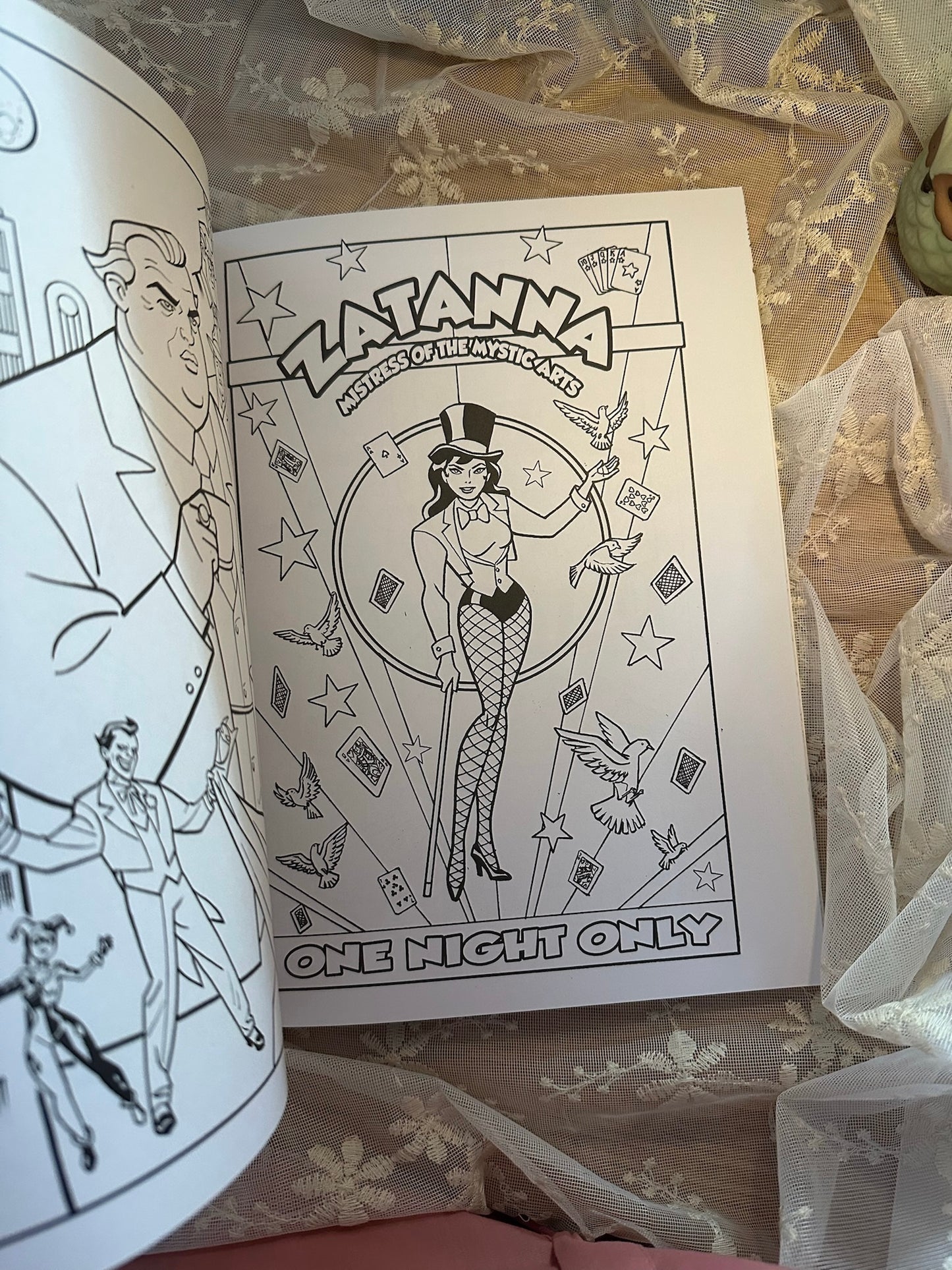 Batman: The Animated Series: Official Coloring Book 64 pages