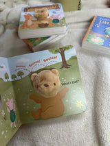 Winnie-the-Pooh: Hello, Pooh! Finger Puppet Board Book