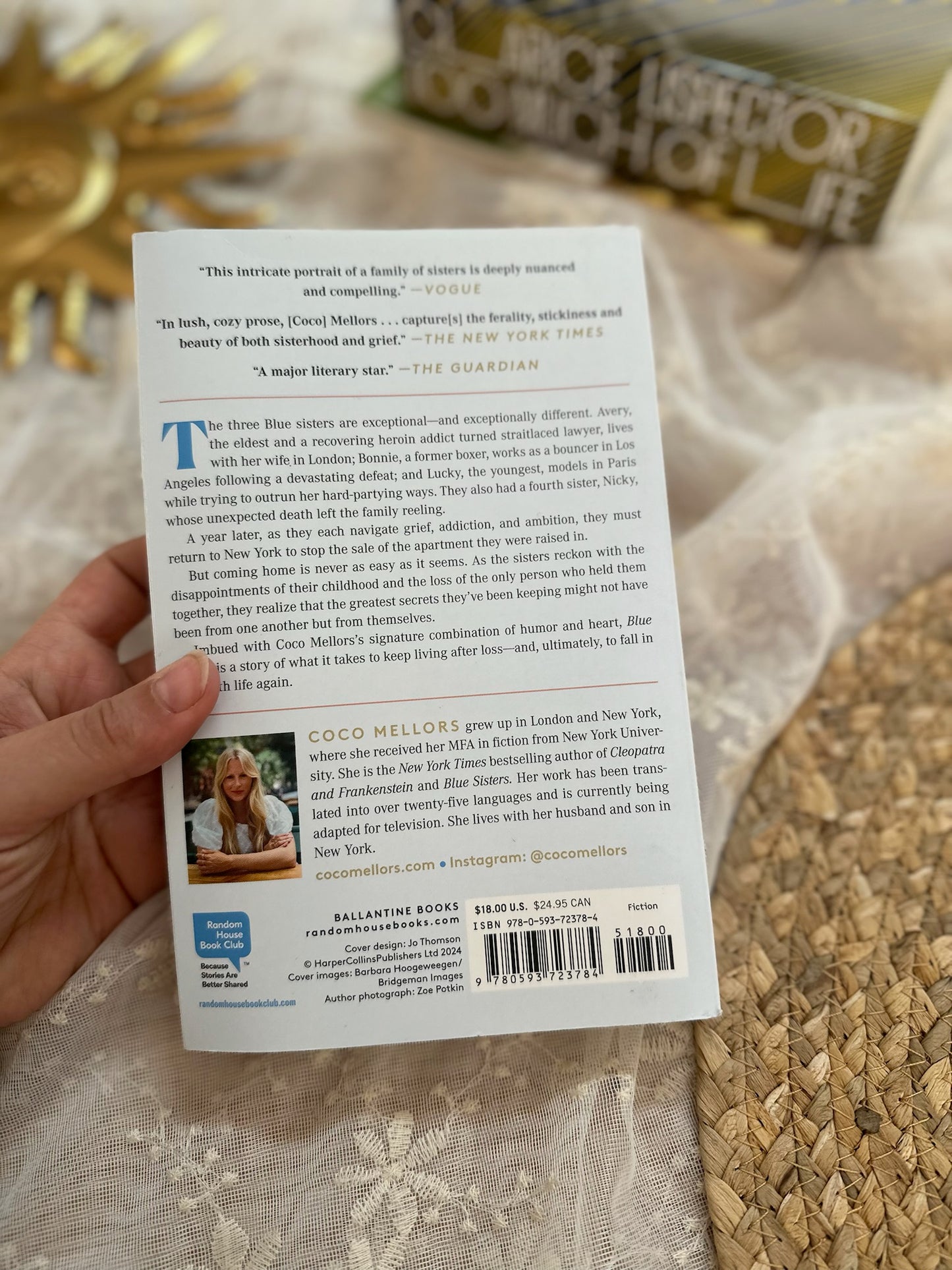 Blue Sisters | Coco Mellors; A Novel