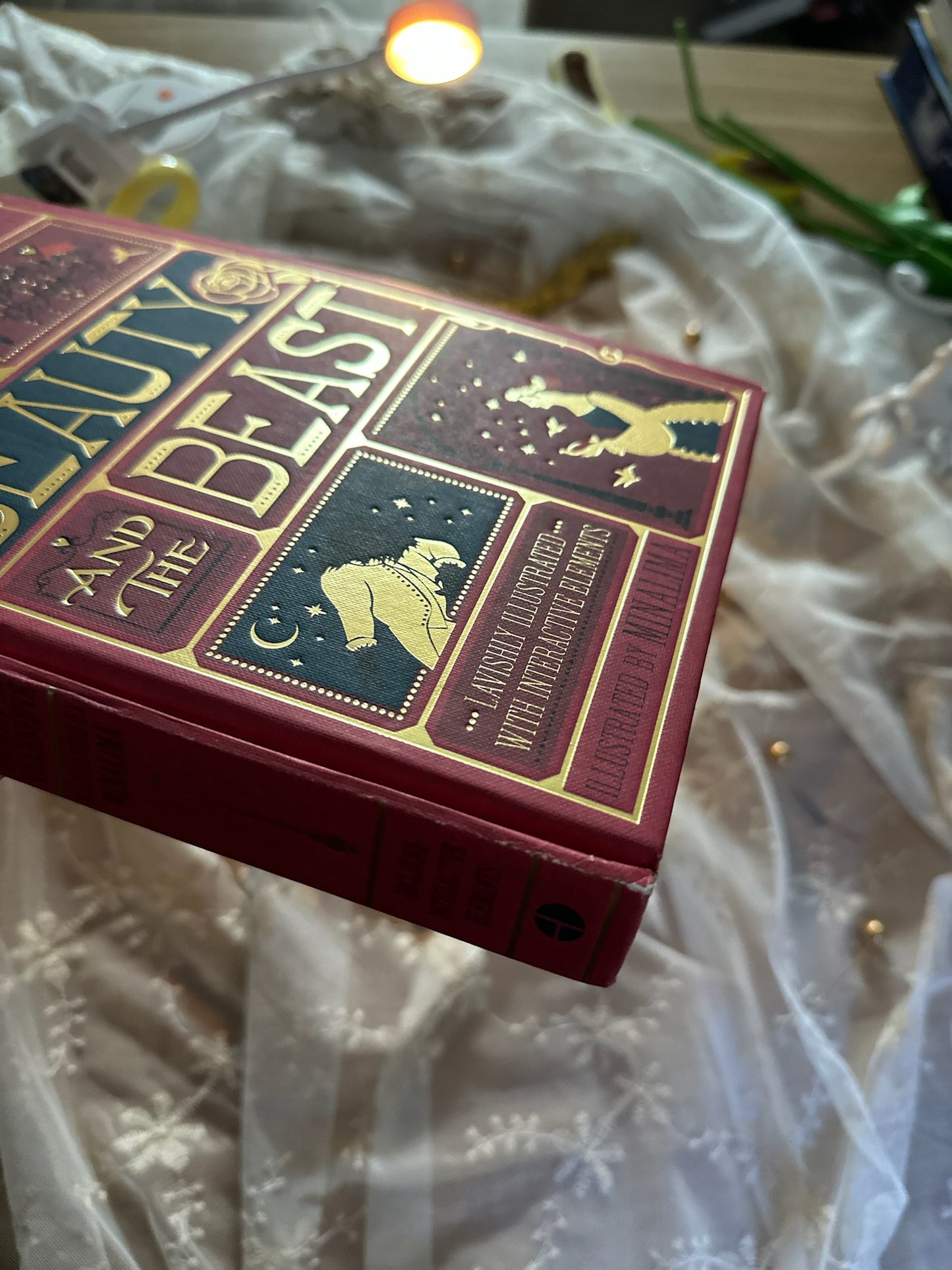 Beauty and The Beasts Minalima ( بسعر مخفّض )