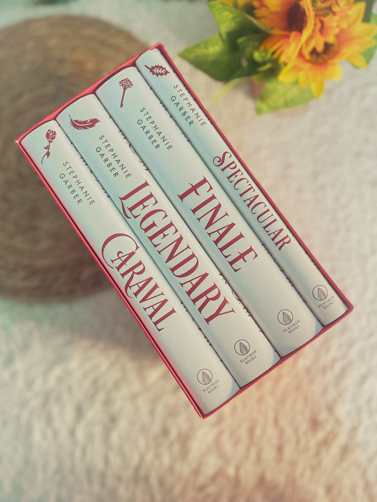 Caraval (Holiday Edition) : Caraval, Legendary, Finale, Spectacular