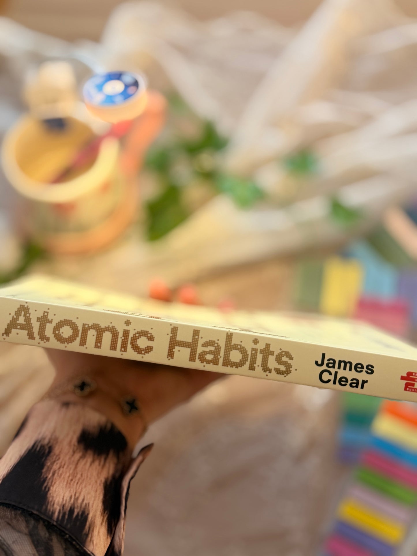 Atomic Habits: An Easy & Proven Way to Build Good Habits & Break Bad Ones