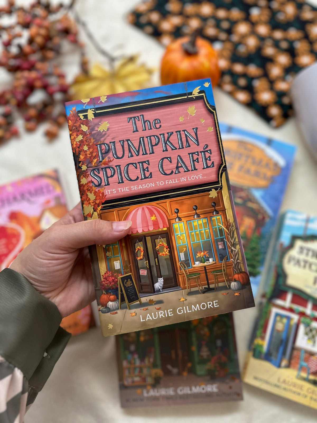 The Pumpkin Spice Café : Cozy Fall Novel , Dream Harbor
