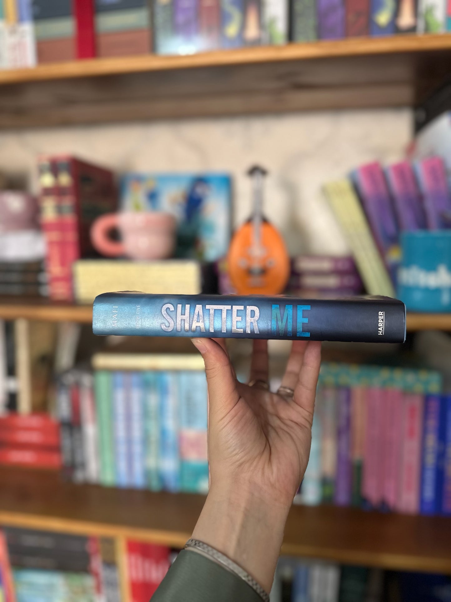 Shatter Me Collector’s Deluxe Limited Edition: A Stunning Limited Edition of the Groundbreaking Series