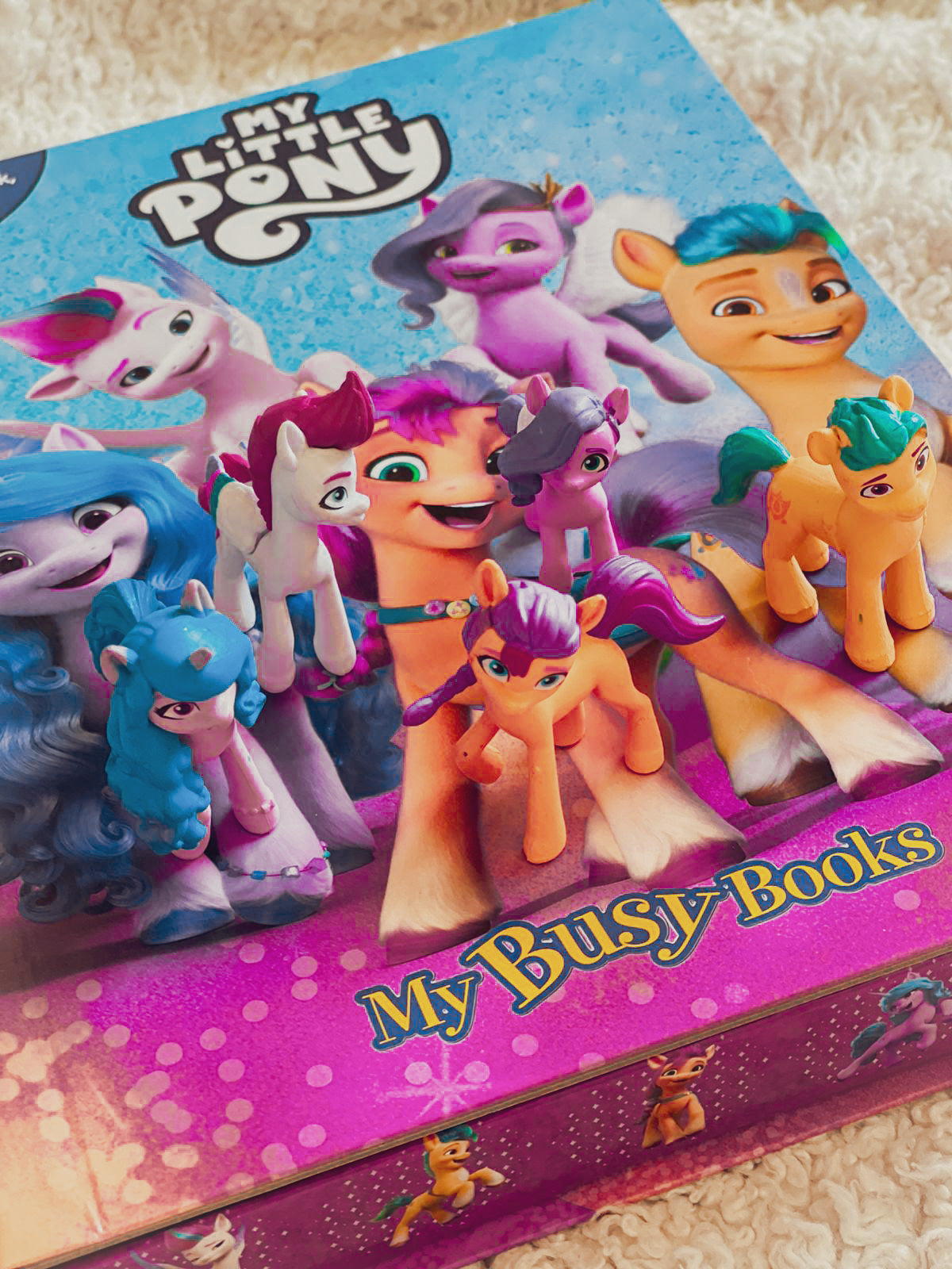 My Little Pony Book with Toys & Playing Mat