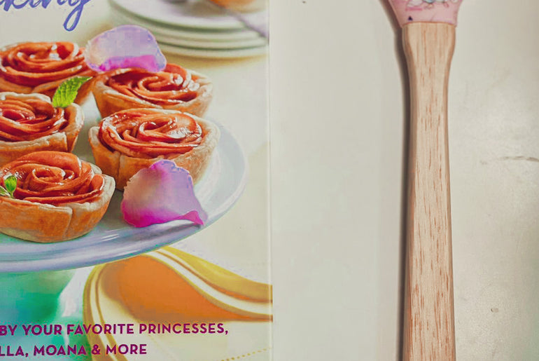 Disney Princess Baking: 60+ Royal Treats