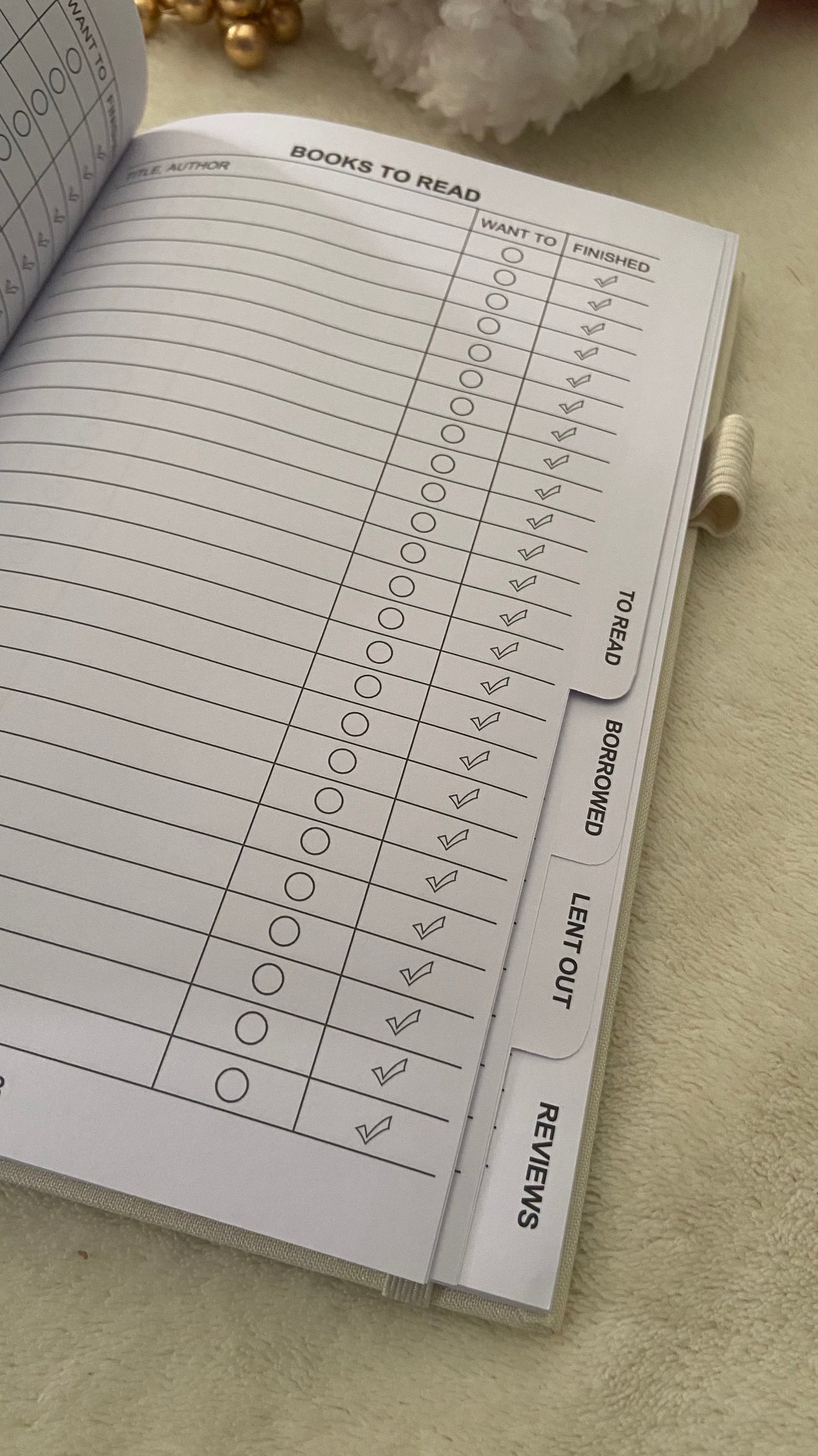 Reading Journal for Book Lovers - 75 Book Journal Reading Log for Book Tracking, A5 Linen Book Review Journal with TBR Tracker List, Ratings, Challenges, Prompts, and Index - Beige