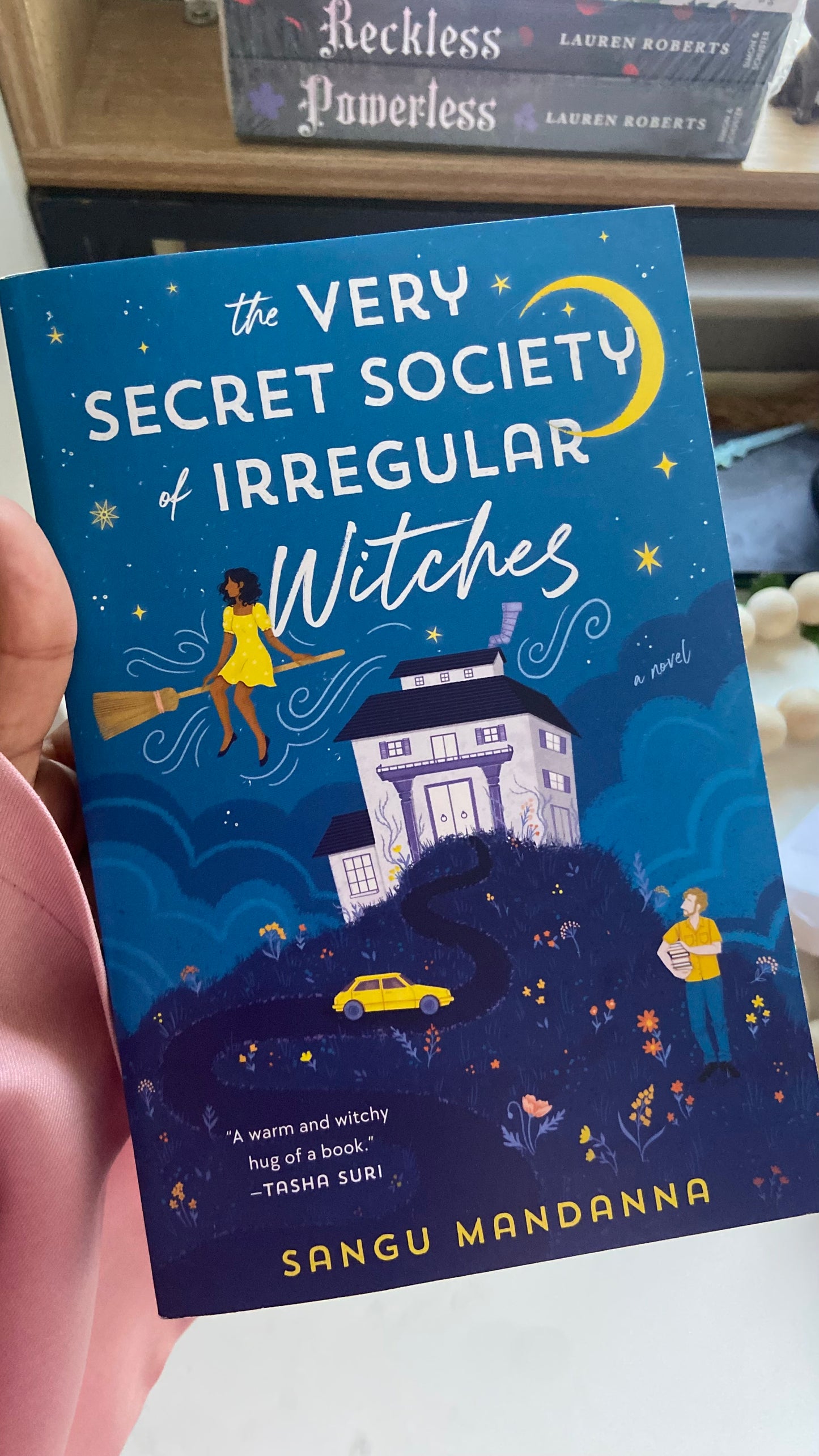 The Very Secret Society of Irregular Witches: A Cozy Romance