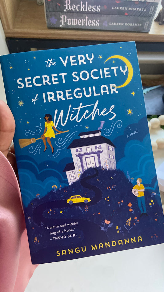 The Very Secret Society of Irregular Witches: A Cozy Romance