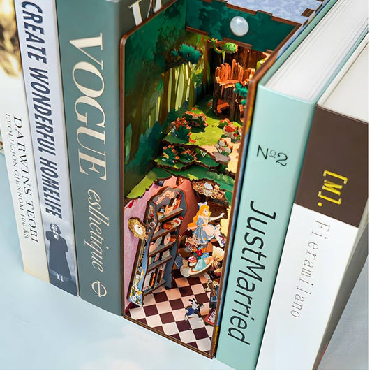 Alice in Wonderland Booknook