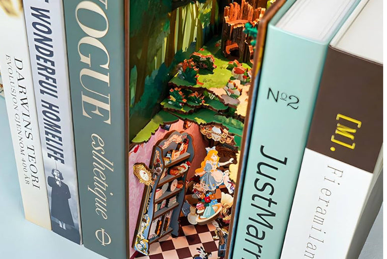 Alice in Wonderland Booknook