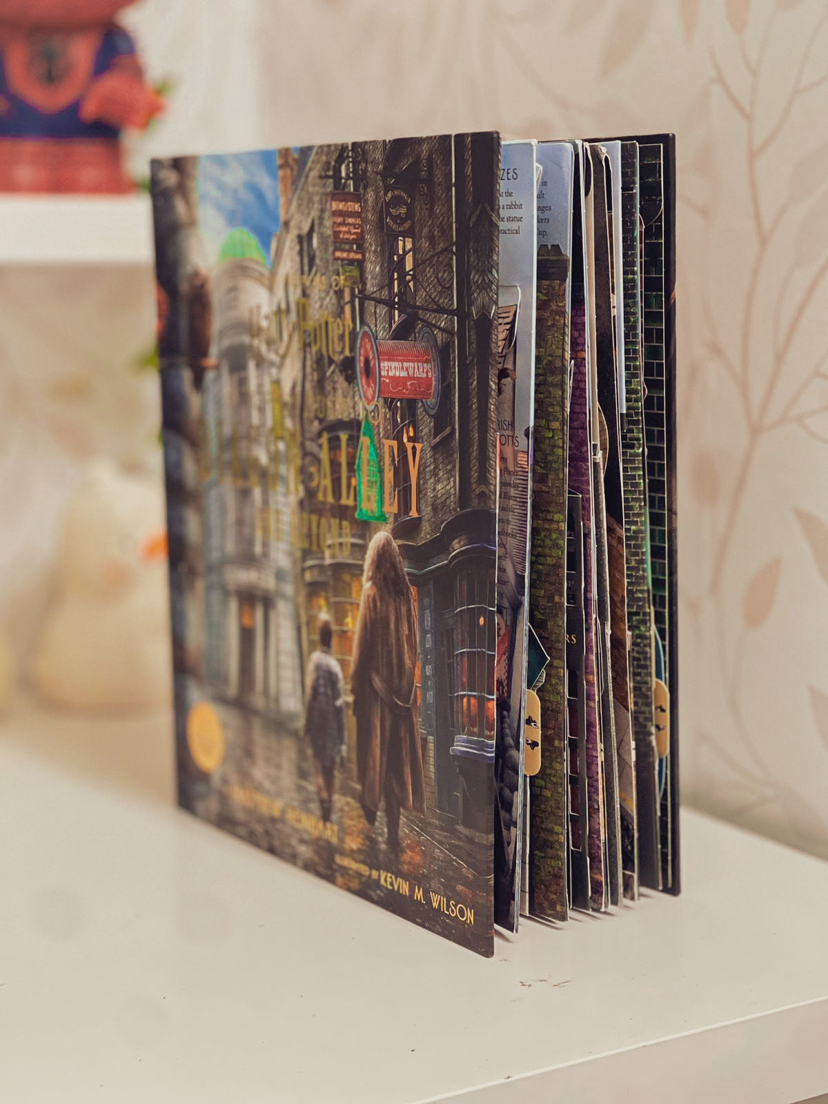 Harry Potter: A Pop-Up Guide to Diagon Alley