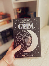 Grim and Oro: Dueling Crowns Edition (A Lightlark Saga Deluxe Companion Book)