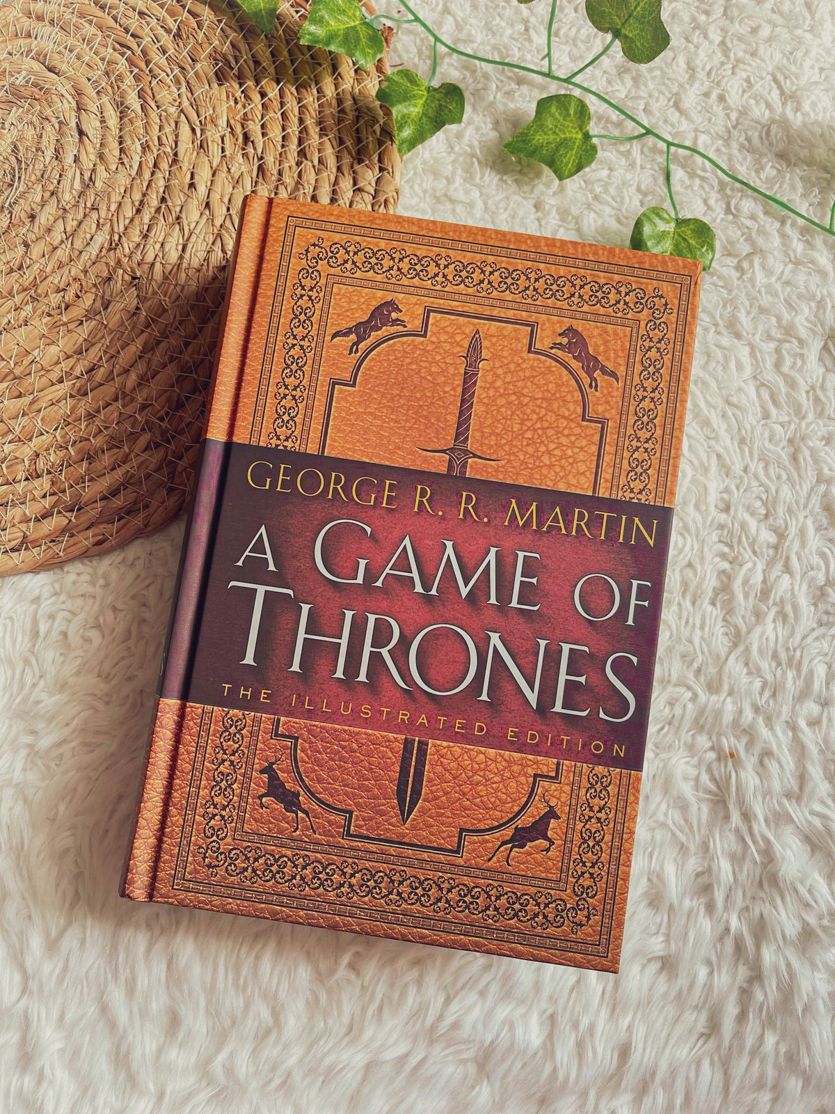 Game of Thrones: The Illustrated Edition (A Song of Ice and Fire Illustrated Edition)