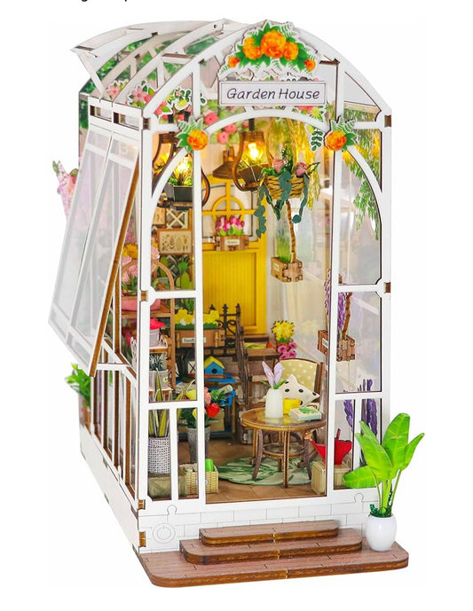 Garden House Booknook