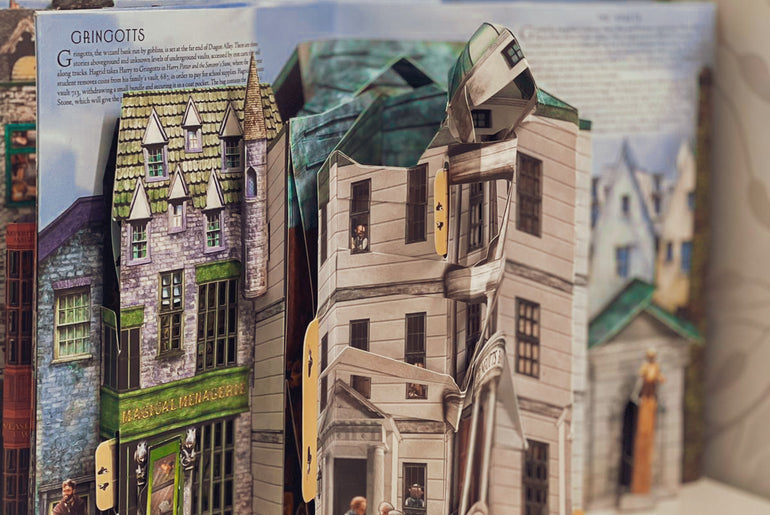 Harry Potter: A Pop-Up Guide to Diagon Alley