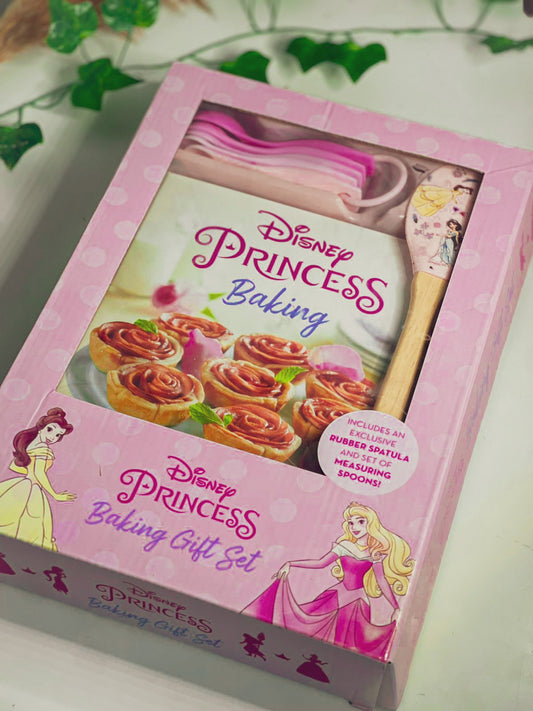 Disney Princess Baking: 60+ Royal Treats