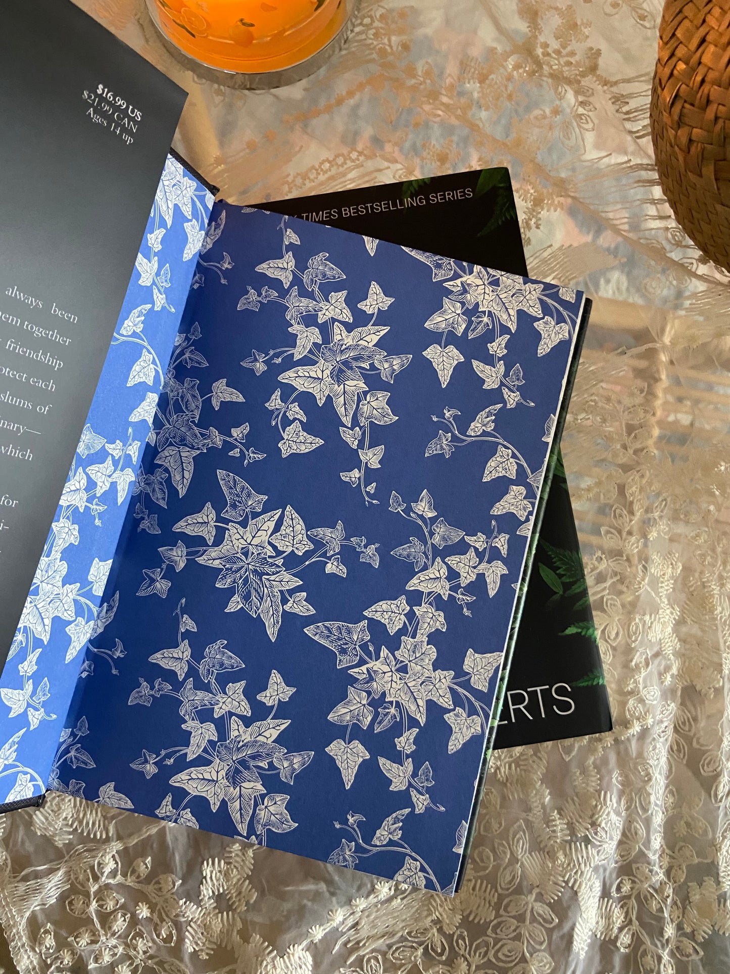 Powerful: A Powerless Story (The Powerless Trilogy) Sprayed edges / Hardcover