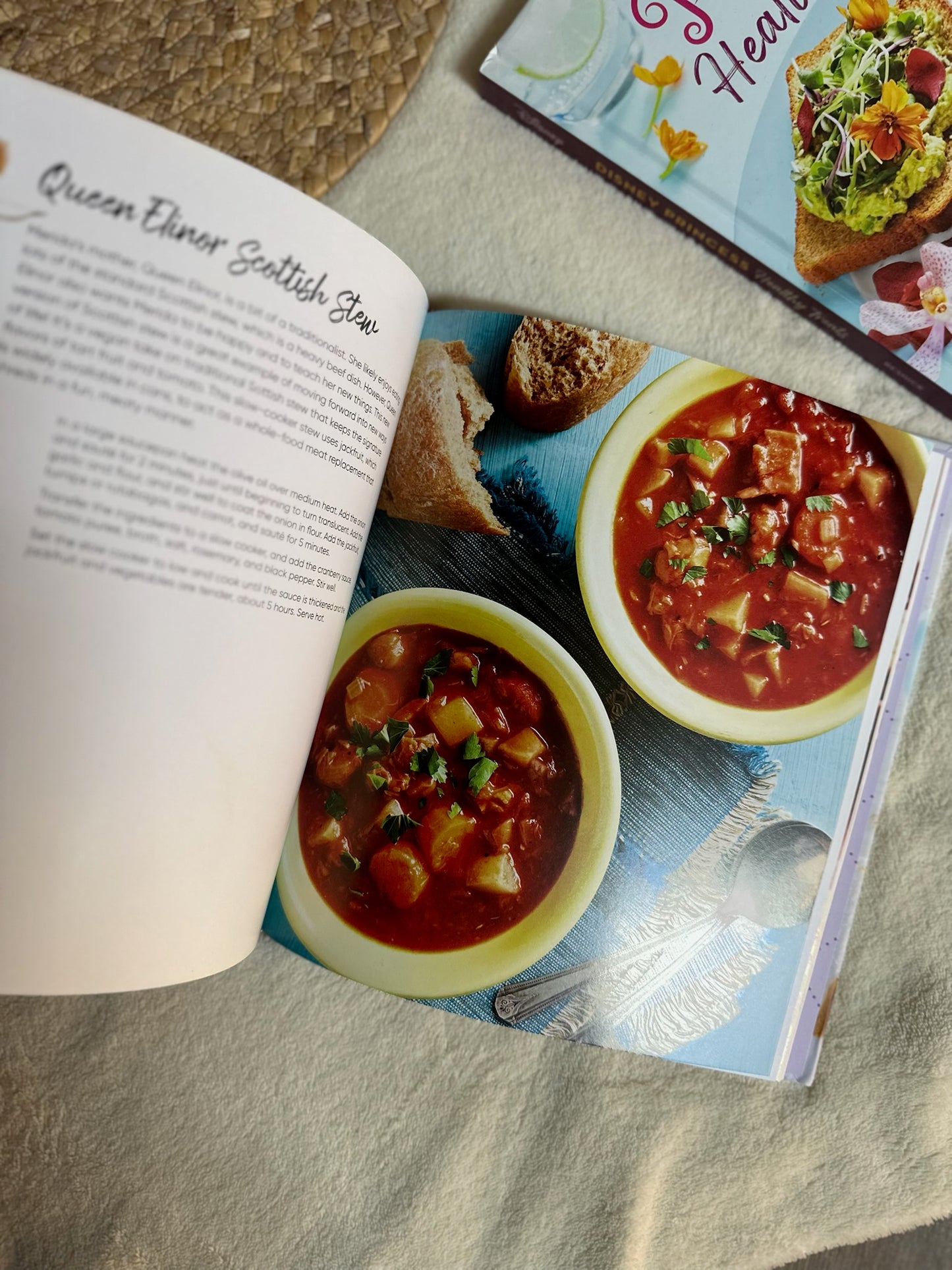 Disney Princess: Healthy Treats Cookbook