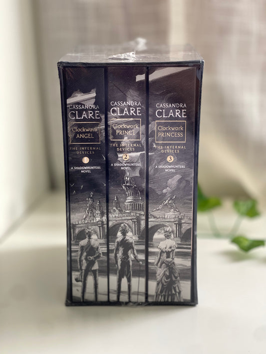 The Infernal Devices
-the complete Collection